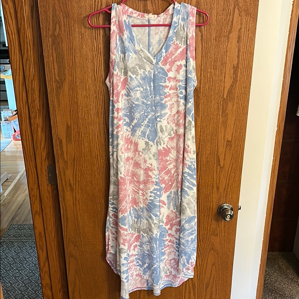 Tie-Dye Sleeveless Maxi Dress